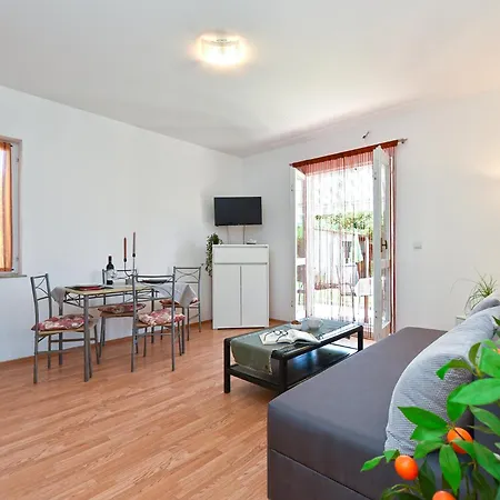 Apartment Apartments Boris 785 Pula