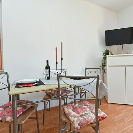 Apartments Boris 785 Apartment